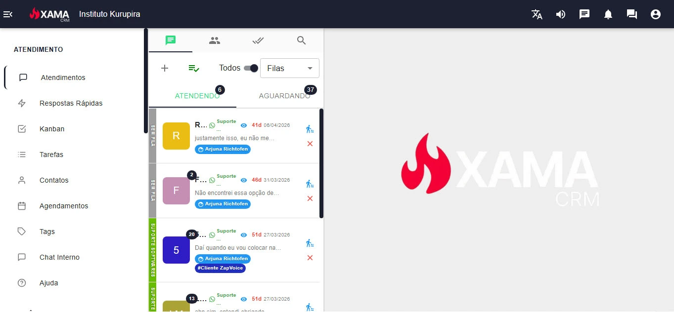 XAMA CRM, fila de atendimentos multicanal com conversas no WhatsApp, etiquetas e times